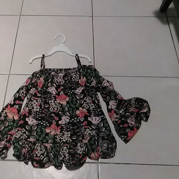 Top - Picture 2 of 5